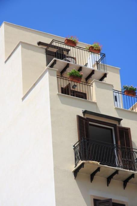 Ferienwohnung A Terrace In The Heart Of Palermo Exterior foto