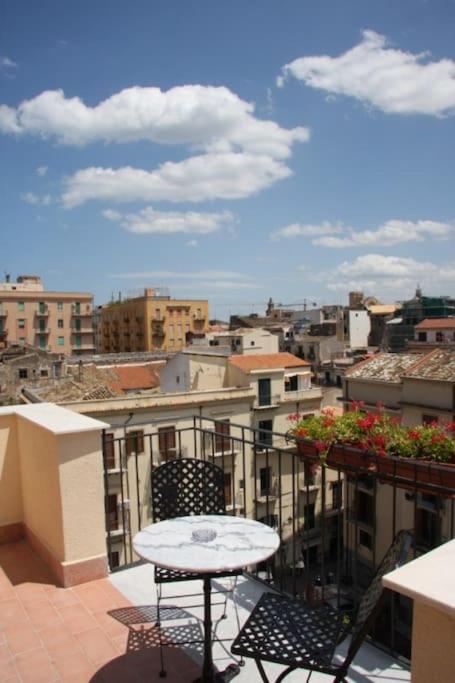 Ferienwohnung A Terrace In The Heart Of Palermo Exterior foto